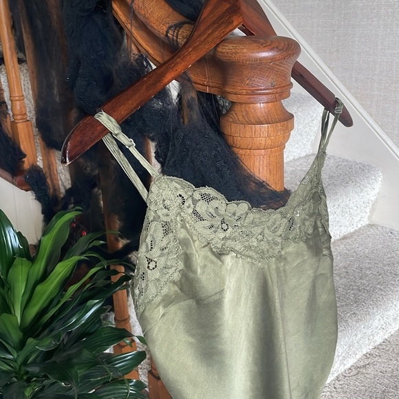 Vintage Y2k Gold Hawk Elegant Olive Green Lace Trim Silk Camisole - Picture 4 of 13